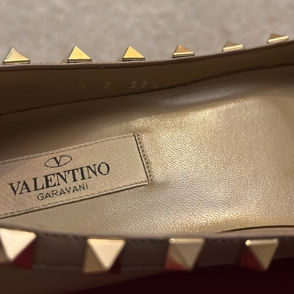 Valentino Garavani Rockstud NUDE Patent Leather Ballet Flats size 37 1/2 . - Picture 4 of 10